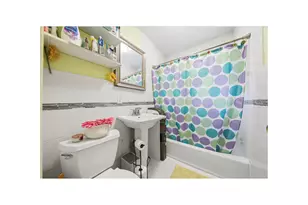 4425 Richardson Ave, New York City, NY 10470 - Photo 15