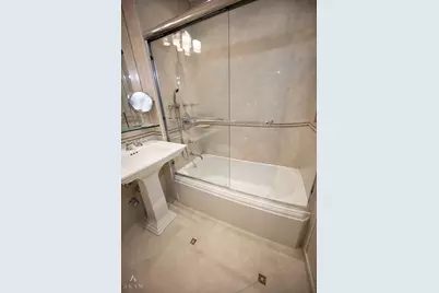 300 E 74th Street #2E, New York City, NY 10021 - Photo 9