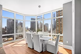 300 E 55th St, New York City, NY 10022 - Photo 3