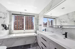 300 E 55th St, New York City, NY 10022 - Photo 9