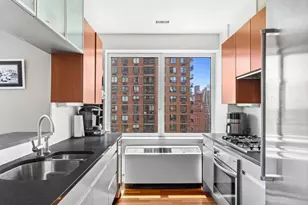 300 E 55th St, New York City, NY 10022 - Photo 7