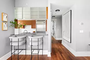 300 E 55th St, New York City, NY 10022 - Photo 5