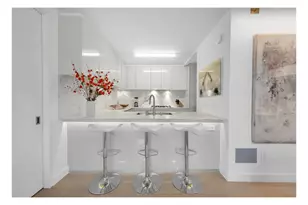 322 W 57th St, New York City, NY 10019 - Photo 9