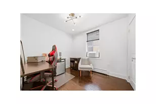 916 Clarence Ave, New York City, NY 10465 - Photo 15
