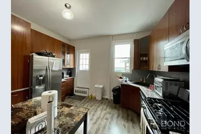 32-11 38th Avenue #TWNH, Long Island City, NY 11101 - Photo 3