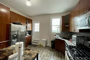 32-11 38th Ave, New York City, NY 11101 - Photo 3