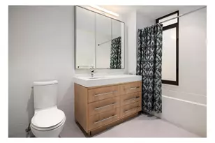 212 W 95th St, New York City, NY 10025 - Photo 9