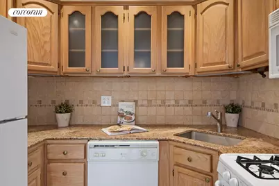 300 E 95th Street #10A, New York, NY 10128 - Photo 3