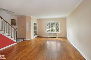 61-57 77th Pl, New York City, NY 11379 - Photo 3