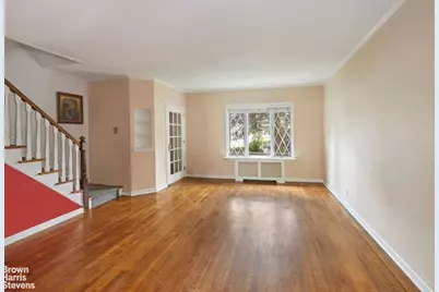 61-57 77th Place, New York City, NY 11379 - Photo 3