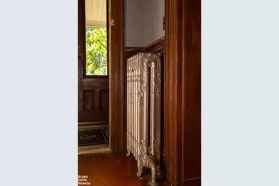 558 E 23rd Street, New York City, NY 11210 - Photo 17