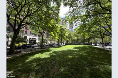 333 Rector Place #1405, New York City, NY 10280 - Photo 27