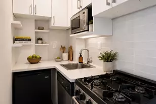 235 W 102nd St, New York City, NY 10025 - Photo 3