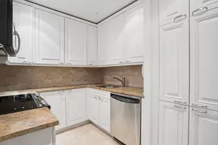 641 5th Ave, New York City, NY 10022 - Photo 5