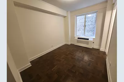 40 Central Park S #5F, New York City, NY 10019 - Photo 3