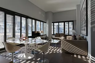 200 E 69th St, New York City, NY 10021 - Photo 1