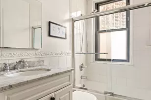2025 Broadway, New York City, NY 10023 - Photo 5