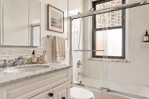 2025 Broadway, New York City, NY 10023 - Photo 5