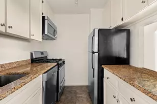2025 Broadway, New York City, NY 10023 - Photo 3