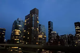 220 E 54th St, New York City, NY 10022 - Photo 13