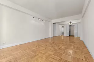 220 E 54th St, New York City, NY 10022 - Photo 3