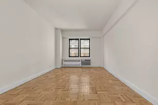 220 E 54th St, New York City, NY 10022 - Photo 7