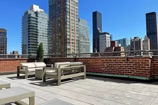 220 E 54th St, New York City, NY 10022 - Photo 13