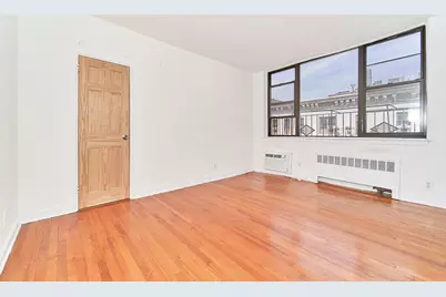 400 W 45th Street #2B, New York City, NY 10036 - Photo 3