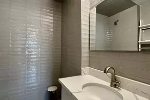 19-25 22nd Rd, New York City, NY 11105 - Photo 7