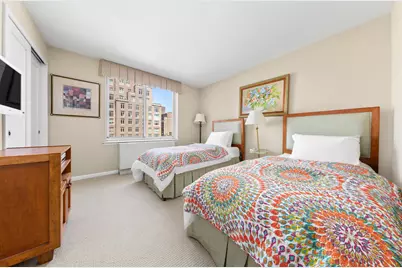 2250 Broadway #12B, New York, NY 10024 - Photo 5
