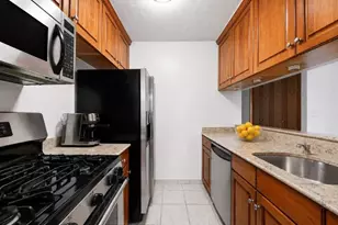 200 Rector Pl, New York City, NY 10280 - Photo 5