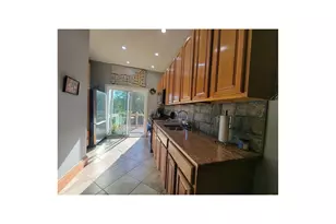18-62 Grove St, Ridgewood, NY 11385 - Photo 3
