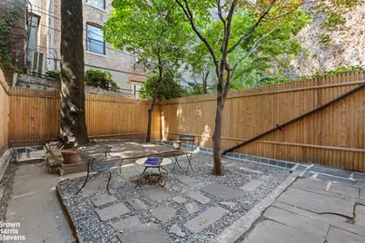 29 Grove Street, New York City, NY 10014 - Photo 9