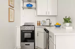 144 Park Pl, New York City, NY 11217 - Photo 3