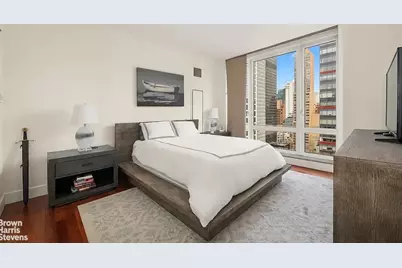 250 E 53rd Street #2702, New York City, NY 10022 - Photo 5