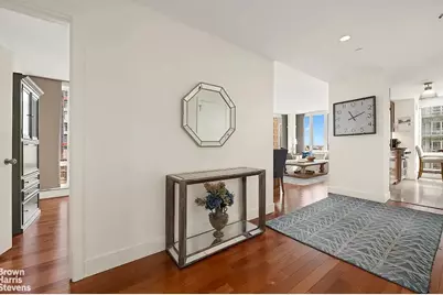250 E 53rd Street #2702, New York City, NY 10022 - Photo 9