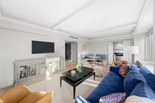 160 Central Park S, New York City, NY 10019 - Photo 5