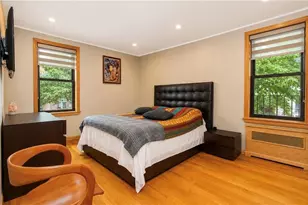 711 Montauk Ct, New York City, NY 11235 - Photo 15
