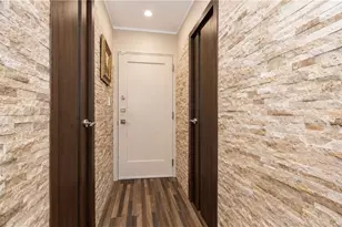 711 Montauk Ct, New York City, NY 11235 - Photo 7