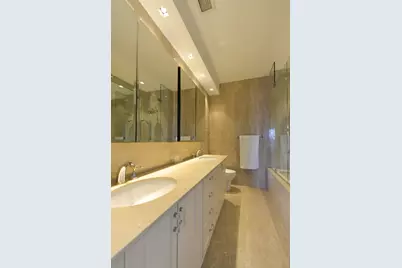 200 E 69th Street #19E, New York City, NY 10021 - Photo 3
