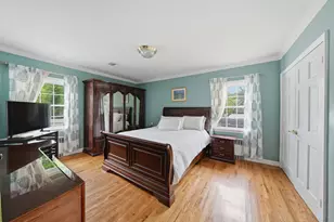 11-42 Bay 25th St, New York City, NY 11691 - Photo 11