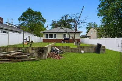 1142 Bay 25th Street, New York City, NY 11691 - Photo 21