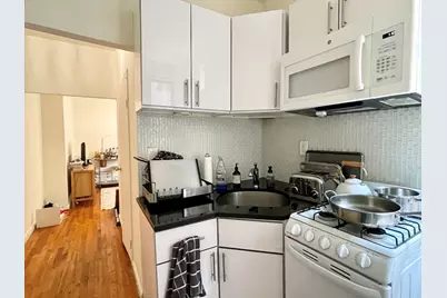230 E 25th Street #4A, New York, NY 10010 - Photo 3