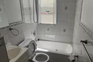 23-62 37th St, New York City, NY 11105 - Photo 13