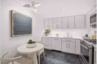 135 W 70th Street #6C, New York, NY 10023 - Photo 5