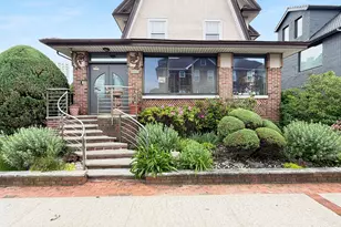 3829 Beach 38th St, New York City, NY 11224 - Photo 5