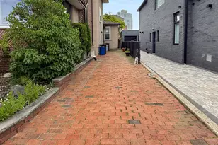 3829 Beach 38th St, New York City, NY 11224 - Photo 23