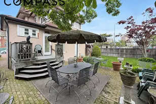 3829 Beach 38th St, New York City, NY 11224 - Photo 11