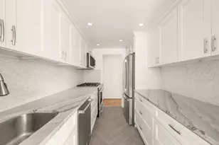 420 E 51st St, New York City, NY 10022 - Photo 9