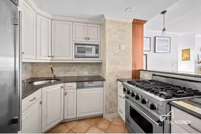 305 E 24th Street #4D, New York City, NY 10010 - Photo 3